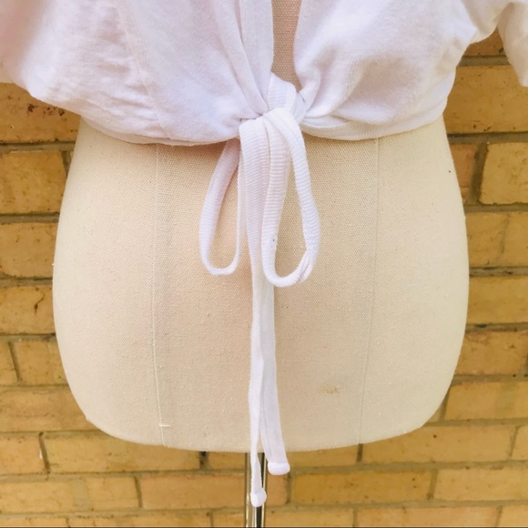 GLASSONS size M White Cropped Front Tie Top Beach Casual - Picture 3 of 6